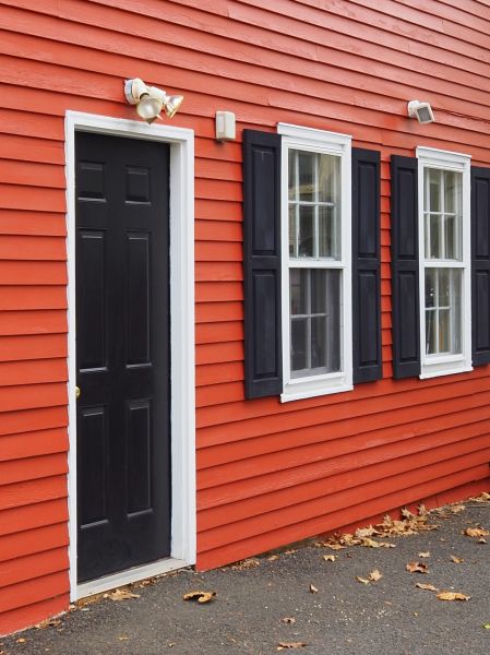 Cost of Red Vinyl Siding Installation in Reston