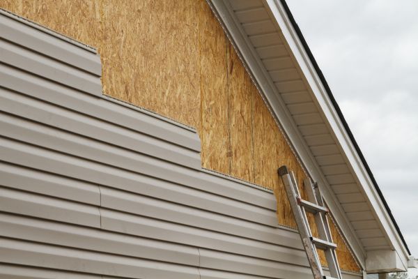 Grey Vinyl Siding Installation in Reston